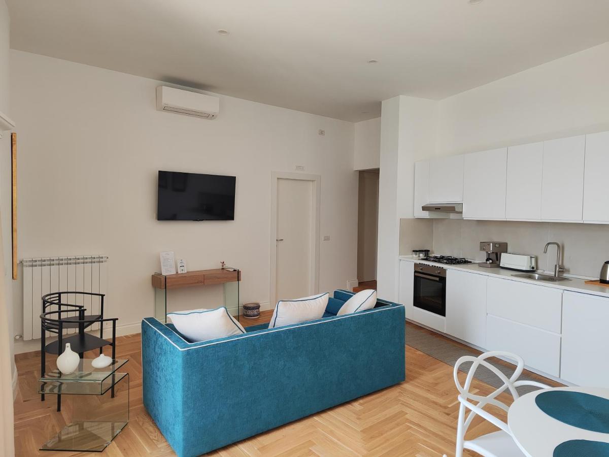 Santa Lucia Luxury Apartment Neapel Exterior foto