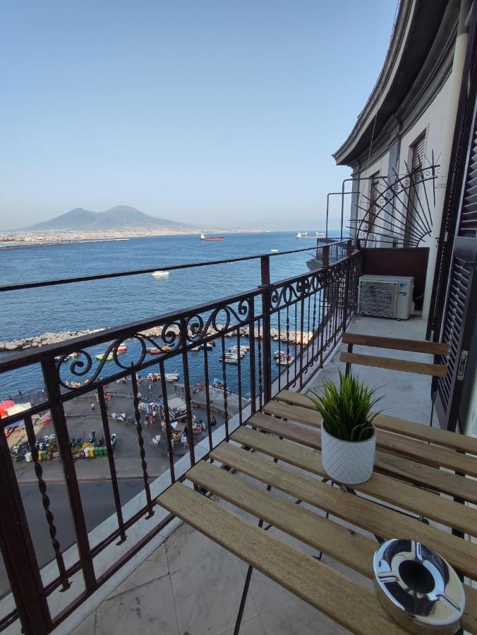 Santa Lucia Luxury Apartment Neapel Exterior foto