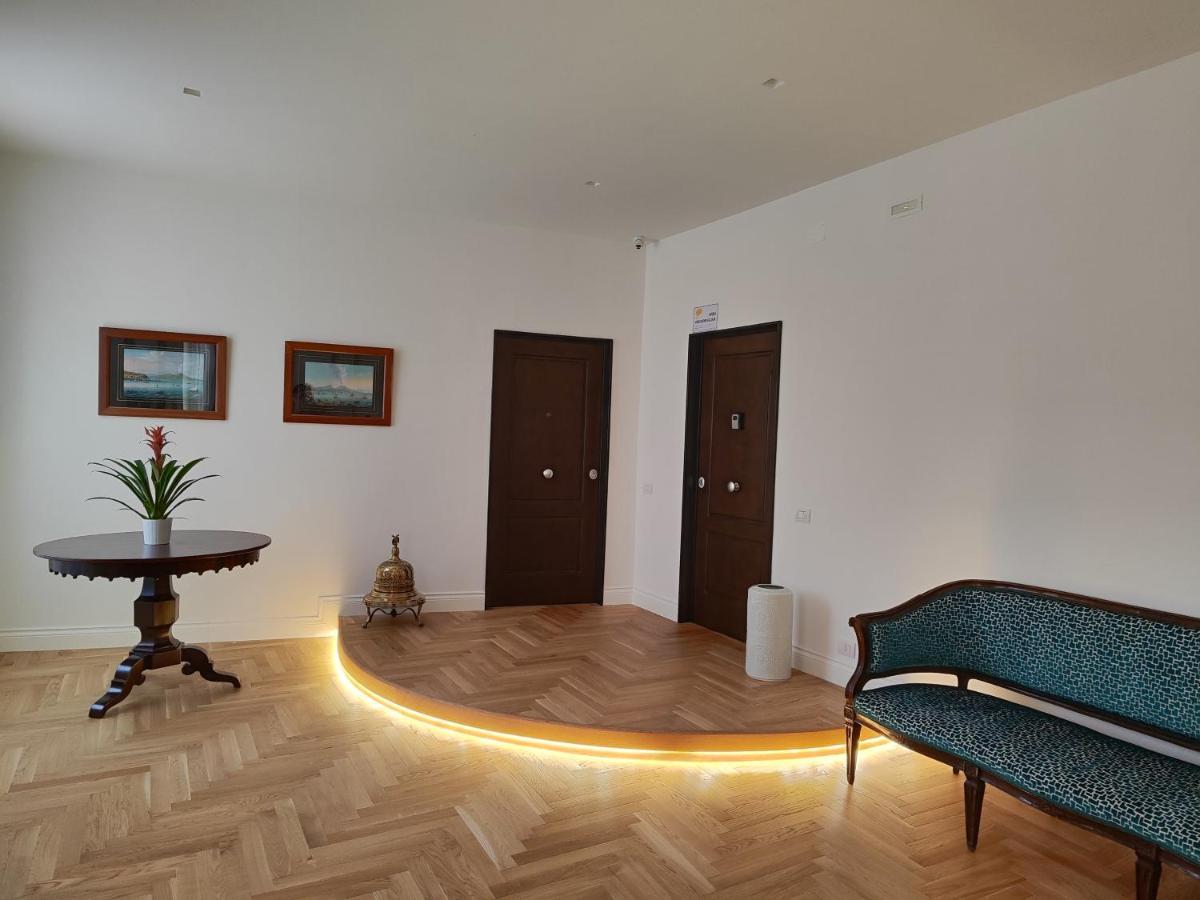 Santa Lucia Luxury Apartment Neapel Exterior foto